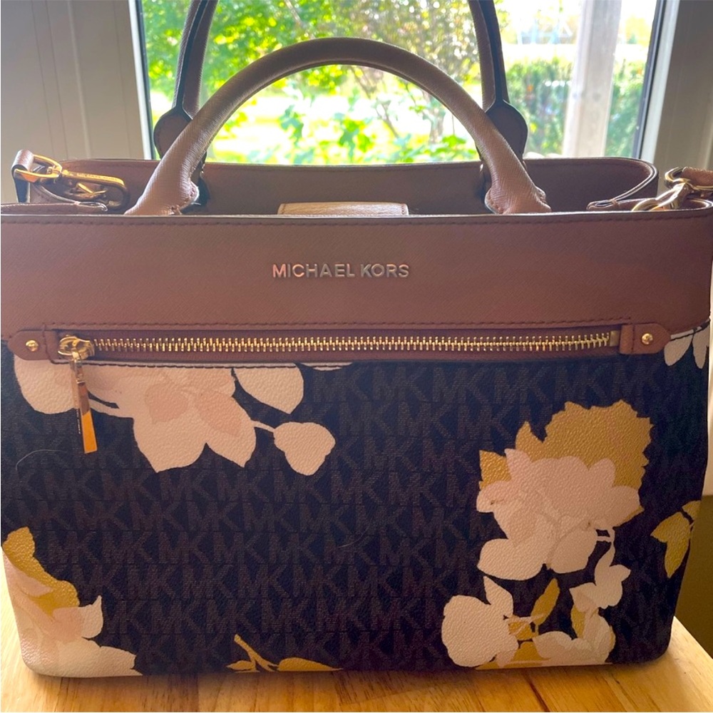 Authentic Micheal Kors